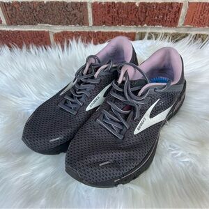 Brooks Gray and Pink Lace Up Training Running Sneakers